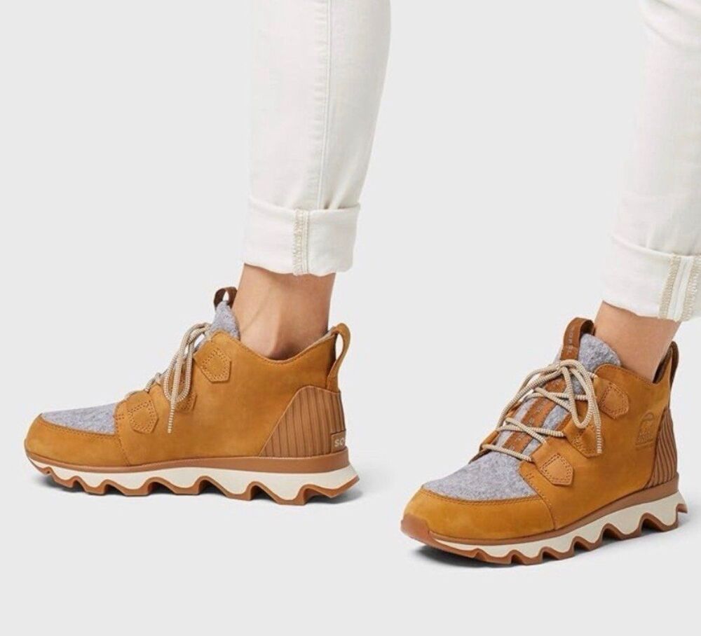 Sorel Kinetic Caribou Boots Women’s 6.5